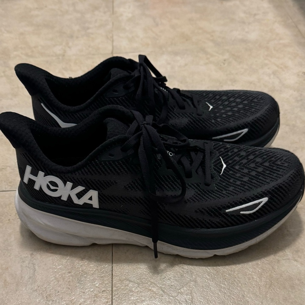 Hoka Clifton 9 Like New